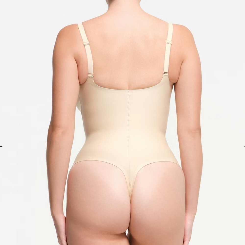 SKIMS Sculpting Shapewear Bodysuit Nude – Size S NWT - Picture 2 of 8